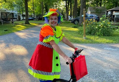 camping-ete-halloween-clown-velo
